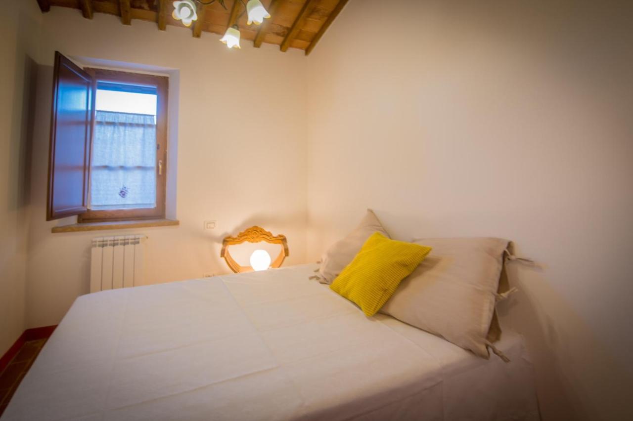 Appartement Ulivo-Chianti Charming Flat With Private Parking! à Asciano Extérieur photo